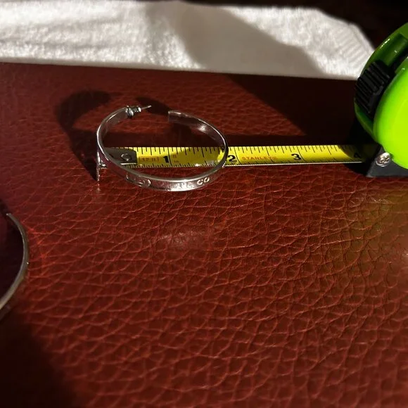 Tiffany 1837® hoop earrings in silver - Picture 6 of 9